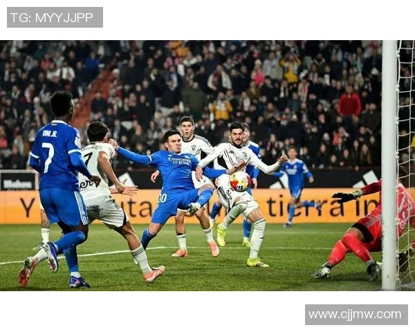 足总杯惊天冷门拜仁战胜皇马引发全场沸腾精彩集锦回顾