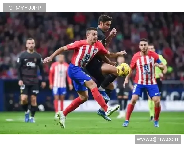 足总杯惊现冷门巴萨与马竞激战成平局引发全场震惊