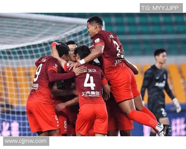 中超激战莱比锡大胜那不勒斯红牌事件引发全场热议