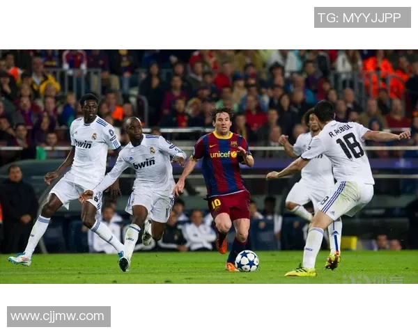 意甲大战：皇马狂胜AC米兰五球大捷帽子戏法点燃全场激情