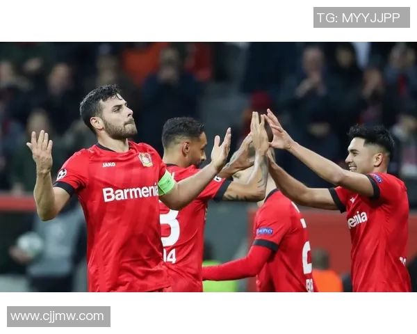 英超激战马竞与那不勒斯平局点球大战精彩瞬间引发全场欢呼 英超激战马竞与那不勒斯平局点球大战精彩瞬间引发全场欢呼